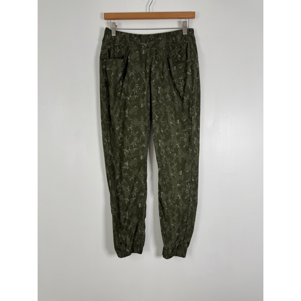 Gorpcore PrAna Womens 6 Jogger Pants Olive Green Camo Leaf Print Stretch Recy